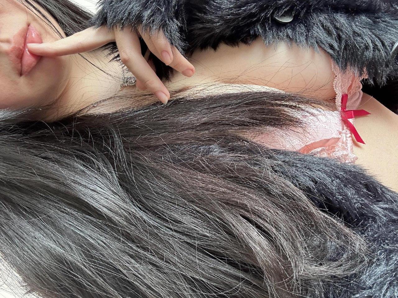 玫桃泡芙 – 长发及熊【44P】